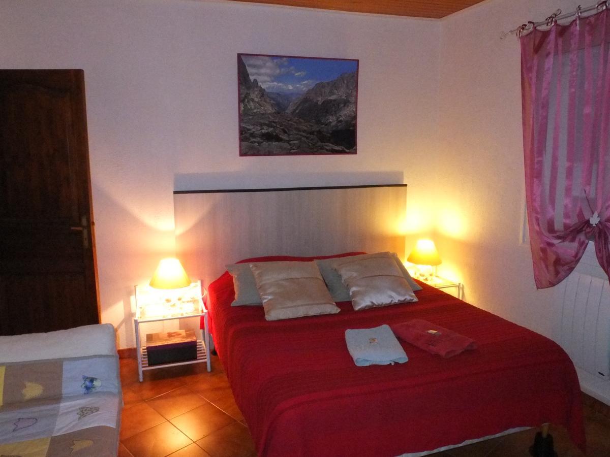 A Dodolela Bed & Breakfast Omessa Ngoại thất bức ảnh